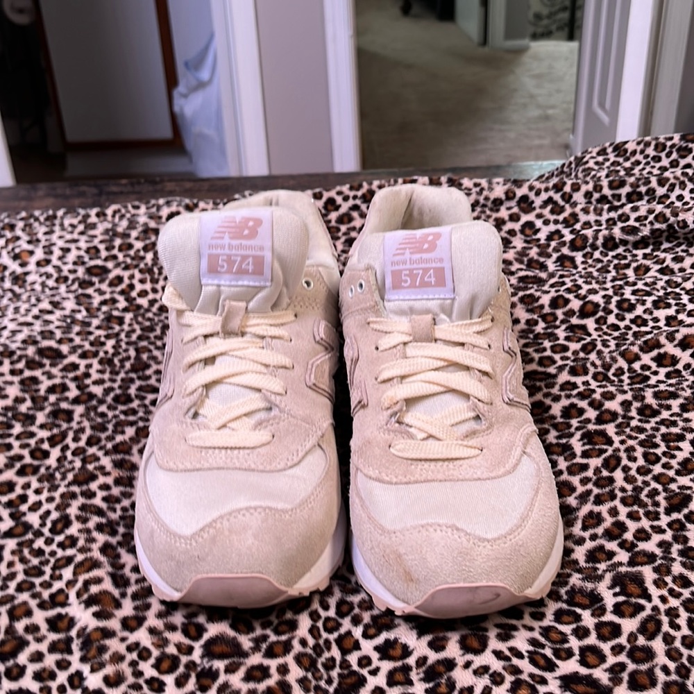 Women’s New Balance 574’s. Size 9.5. EUC- hardly worn.